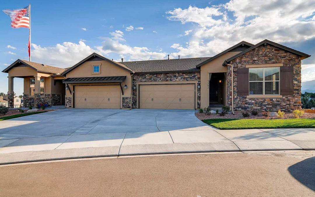 Lexington Crossing – Legends Collection